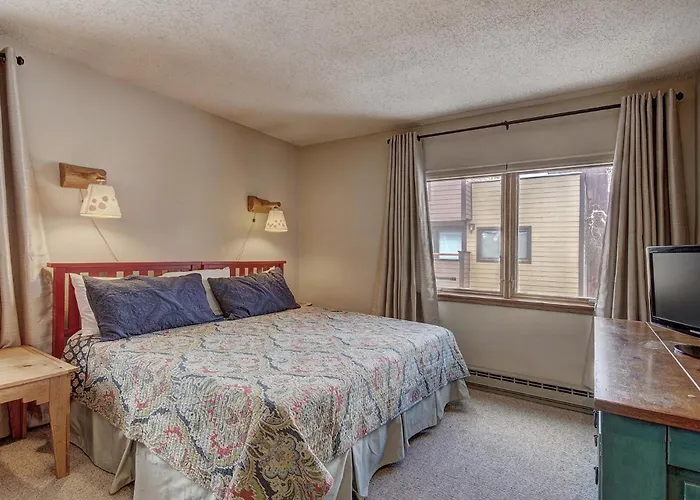 An302 Anaconda Apartment